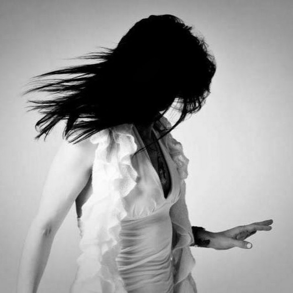 Meet your Posher, Leah B. Flippen - Picture 2 of 5